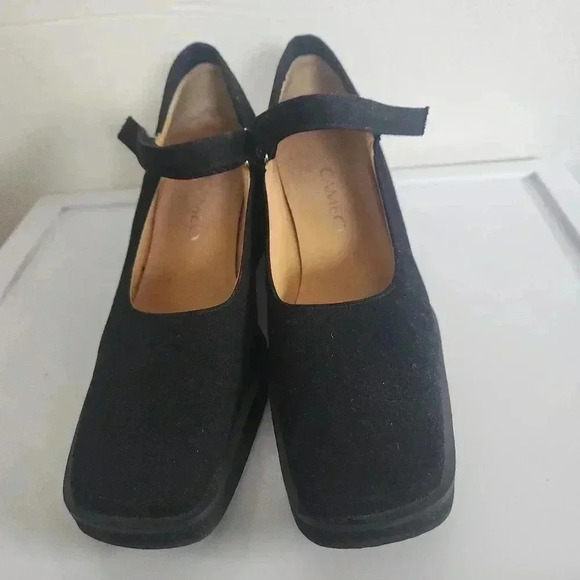 Handmade Cameo Mary Jane wedge shoes made in Spain - Picture 2 of 6